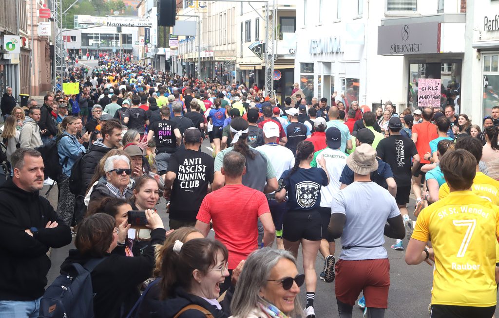 Globus Marathon-0-05-25- bo13hj